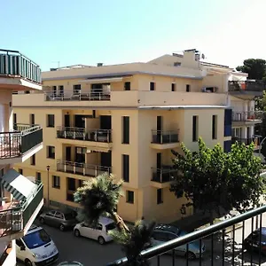 apartamento-en-el-puerto-de-llana.topcostabravahotels.com/